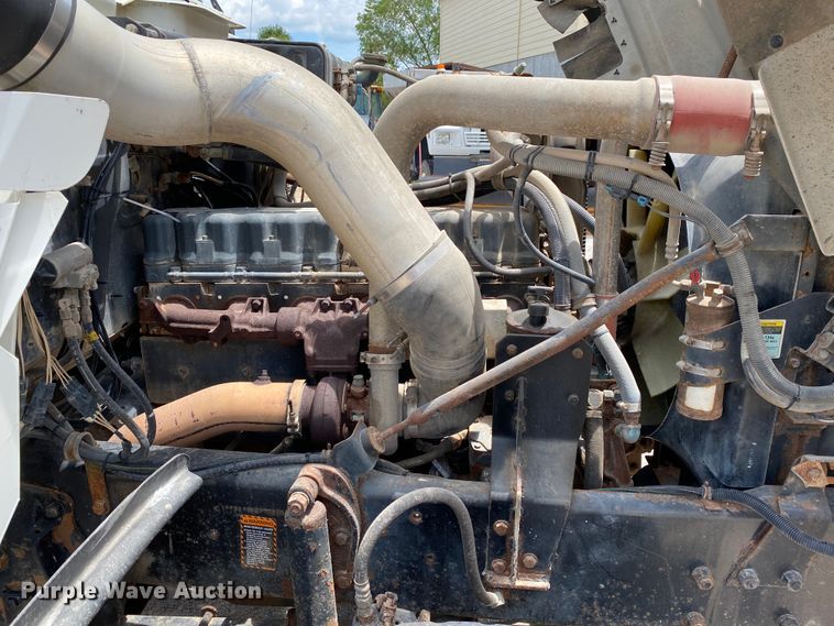 image for item HG9132 1998 Mack RD694P  dump truck