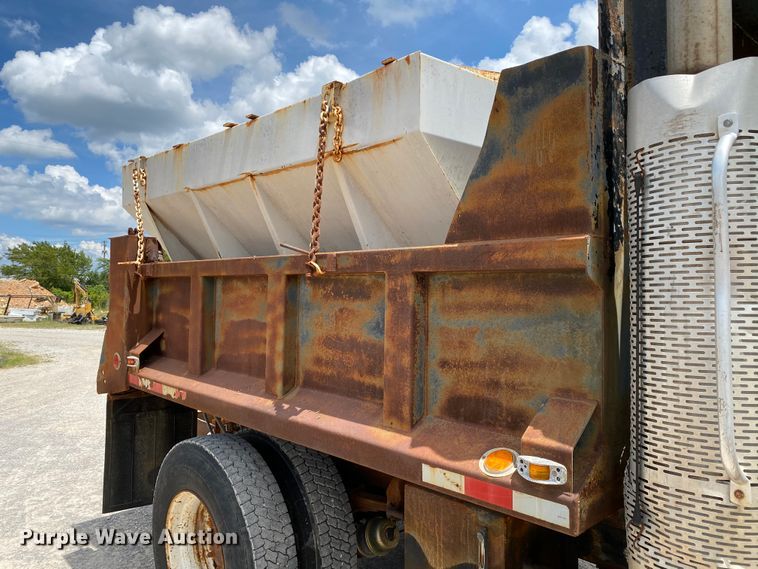 image for item HG9132 1998 Mack RD694P  dump truck