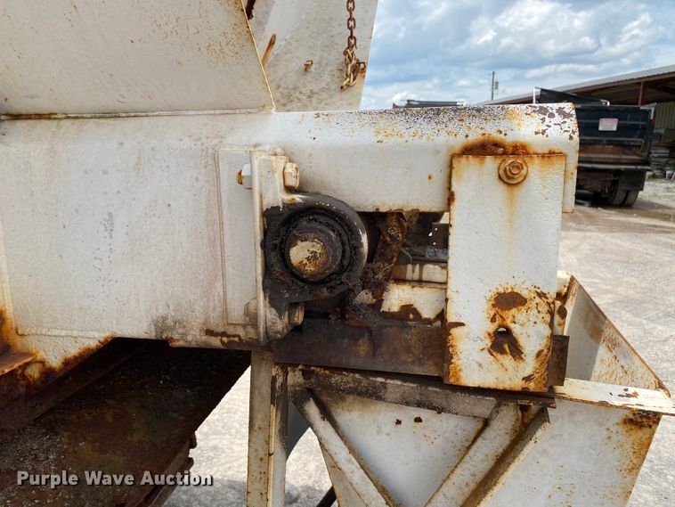 image for item HG9132 1998 Mack RD694P  dump truck