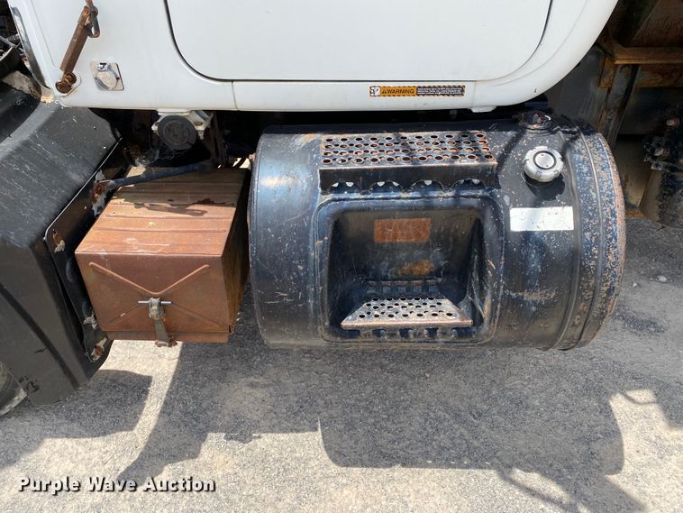 image for item HG9132 1998 Mack RD694P  dump truck