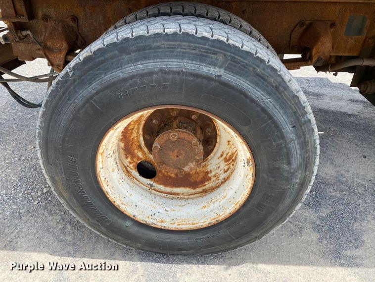 image for item HG9132 1998 Mack RD694P  dump truck