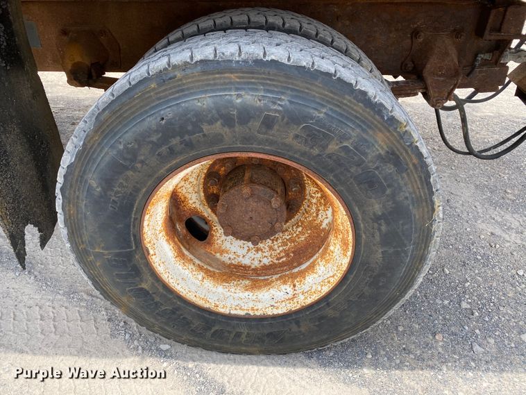 image for item HG9132 1998 Mack RD694P  dump truck