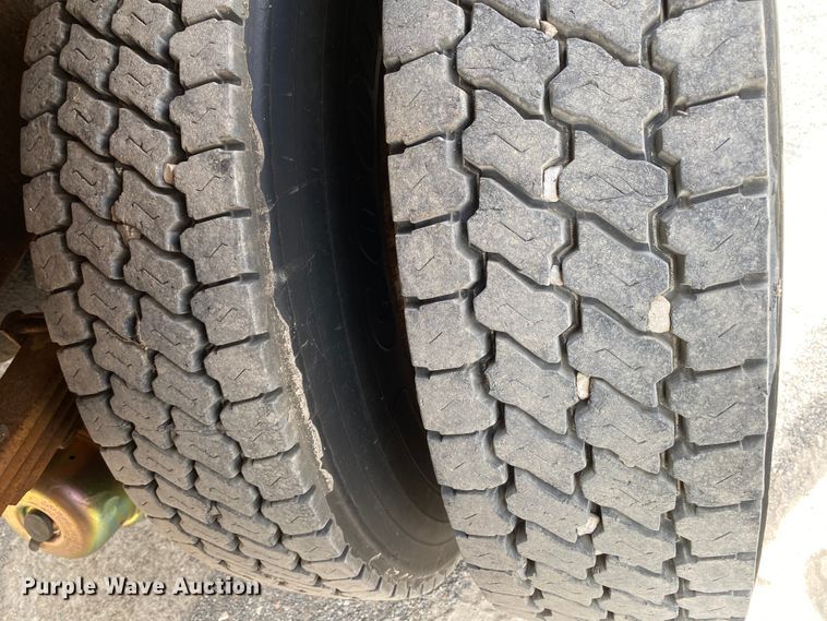 image for item HG9132 1998 Mack RD694P  dump truck