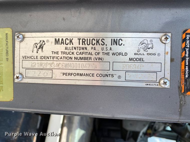 image for item HG9132 1998 Mack RD694P  dump truck