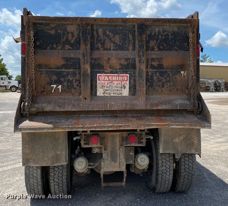 image for item HG9133 2004 Freightliner FL120  dump truck