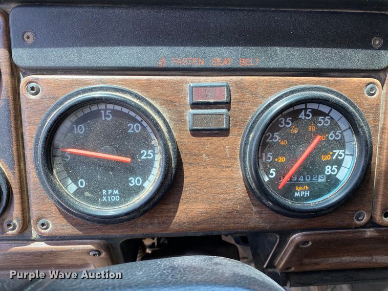 image for item HG9133 2004 Freightliner FL120  dump truck