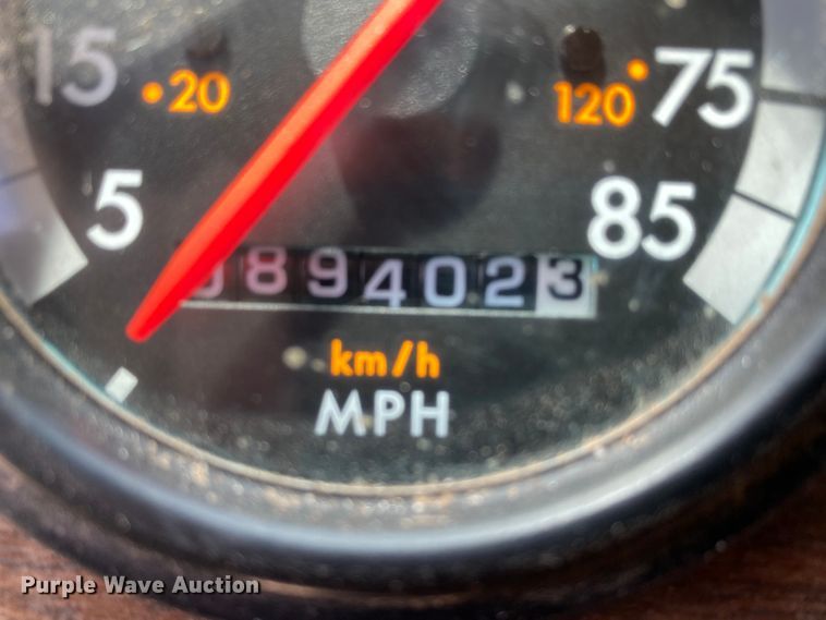 image for item HG9133 2004 Freightliner FL120  dump truck