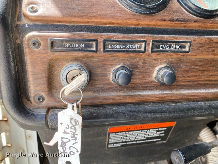 image for item HG9133 2004 Freightliner FL120  dump truck