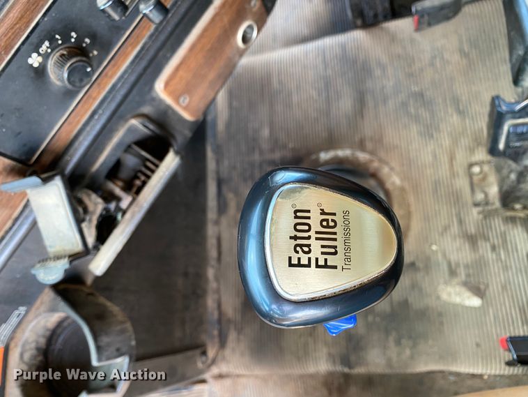 image for item HG9133 2004 Freightliner FL120  dump truck