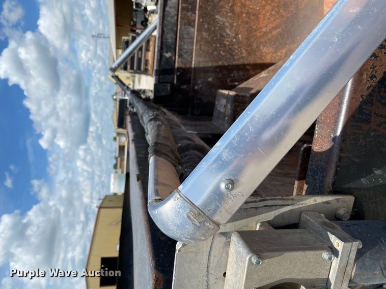 image for item HG9133 2004 Freightliner FL120  dump truck