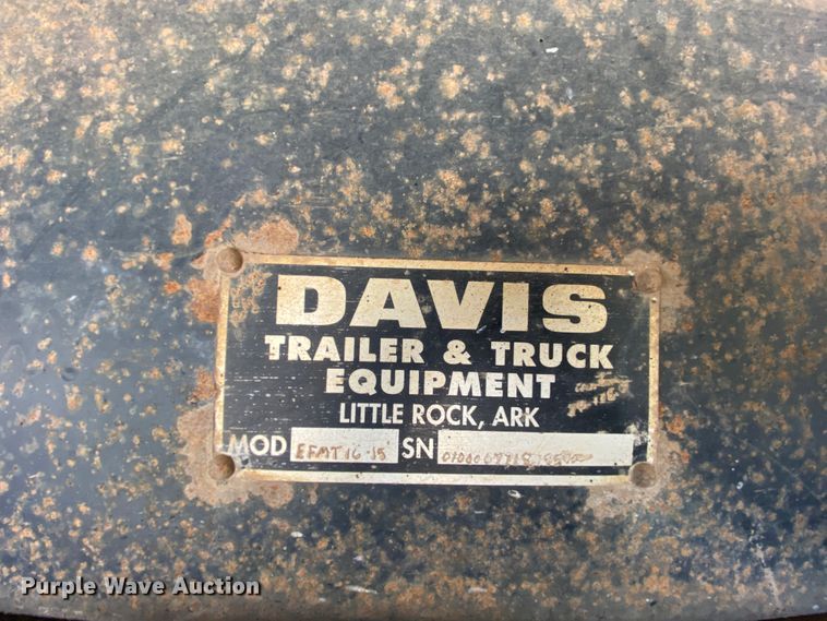 image for item HG9133 2004 Freightliner FL120  dump truck