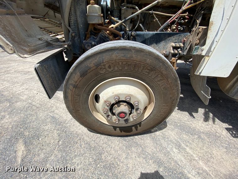 image for item HG9133 2004 Freightliner FL120  dump truck