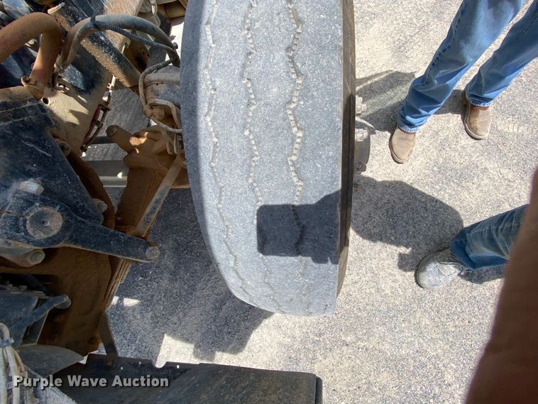 image for item HG9133 2004 Freightliner FL120  dump truck