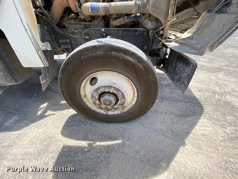 image for item HG9133 2004 Freightliner FL120  dump truck