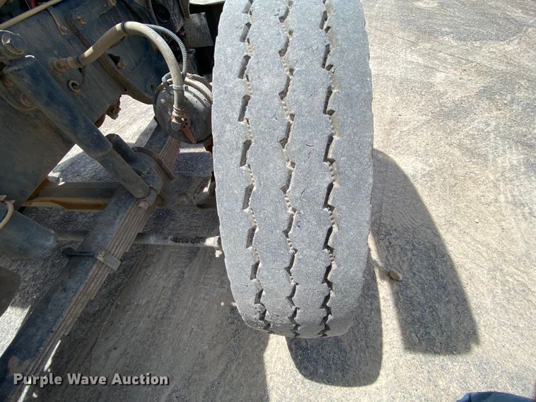 image for item HG9133 2004 Freightliner FL120  dump truck