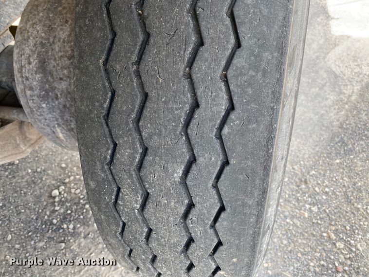 image for item HG9133 2004 Freightliner FL120  dump truck