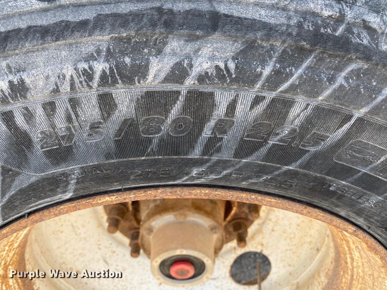 image for item HG9133 2004 Freightliner FL120  dump truck