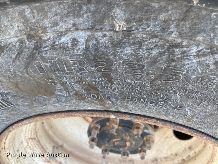 image for item HG9133 2004 Freightliner FL120  dump truck