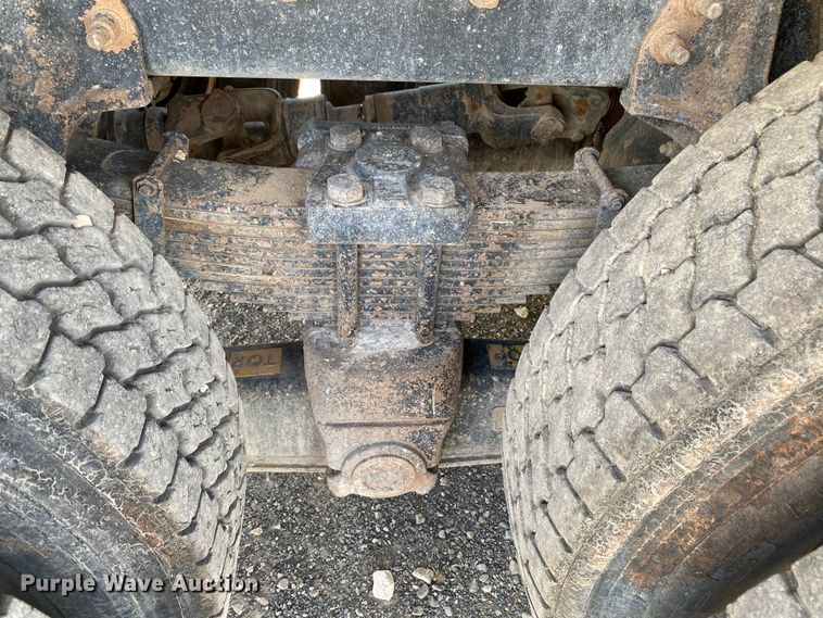 image for item HG9133 2004 Freightliner FL120  dump truck