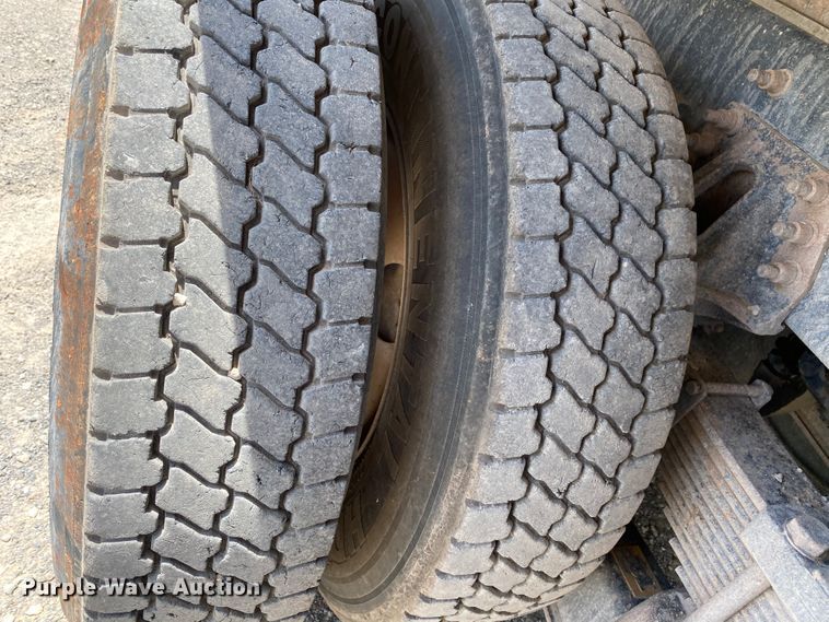 image for item HG9133 2004 Freightliner FL120  dump truck