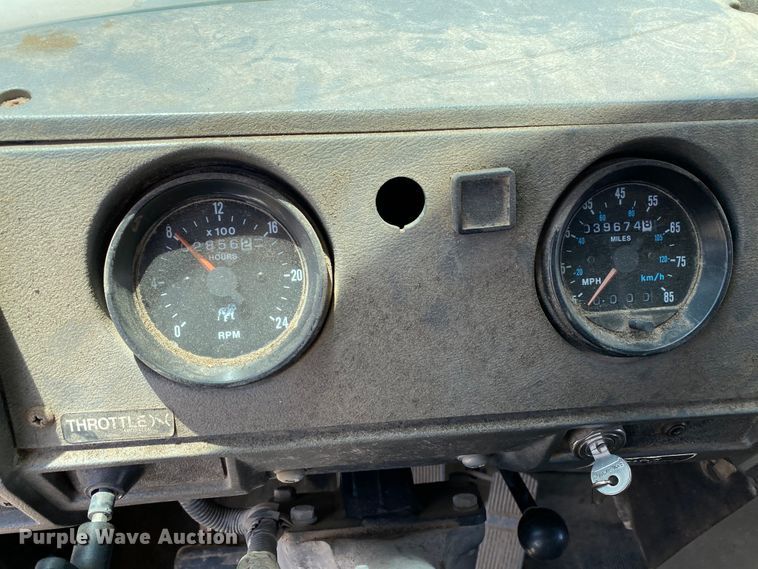 image for item HG9134 1998 Mack RD694P  dump truck