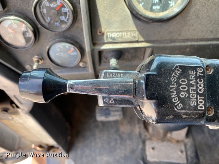 image for item HG9134 1998 Mack RD694P  dump truck