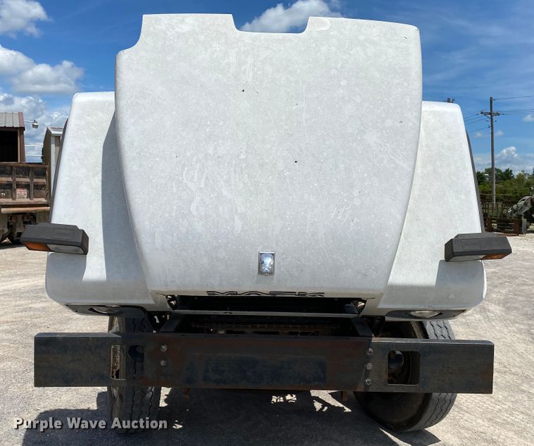 image for item HG9134 1998 Mack RD694P  dump truck