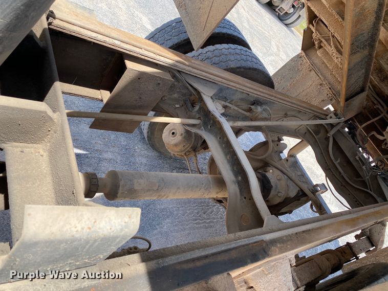 image for item HG9134 1998 Mack RD694P  dump truck