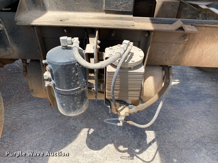 image for item HG9134 1998 Mack RD694P  dump truck