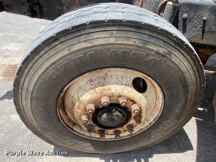 image for item HG9134 1998 Mack RD694P  dump truck