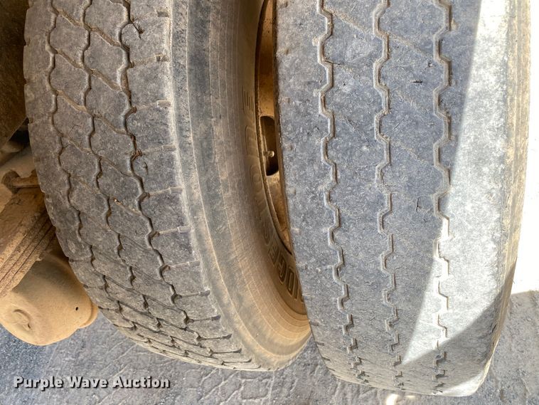 image for item HG9134 1998 Mack RD694P  dump truck