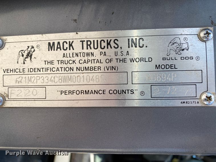 image for item HG9134 1998 Mack RD694P  dump truck
