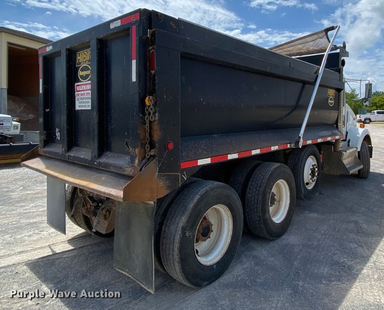 image for item HG9136 2014 Kenworth T805  dump truck