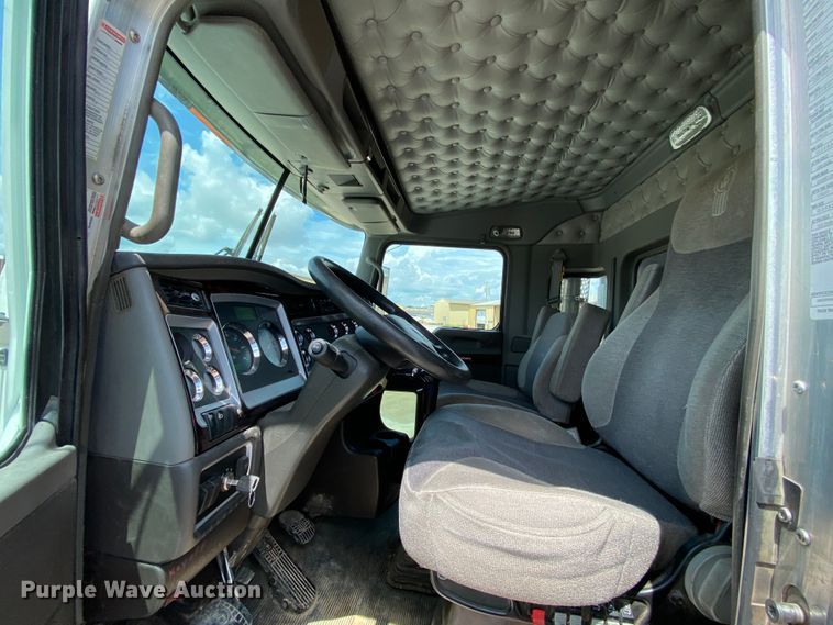 image for item HG9136 2014 Kenworth T805  dump truck