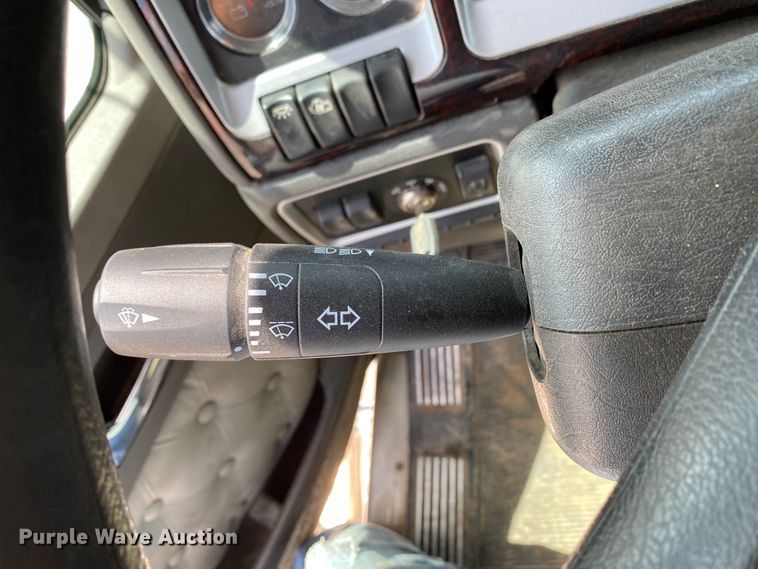 image for item HG9136 2014 Kenworth T805  dump truck