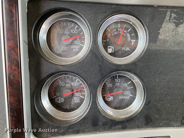 image for item HG9136 2014 Kenworth T805  dump truck