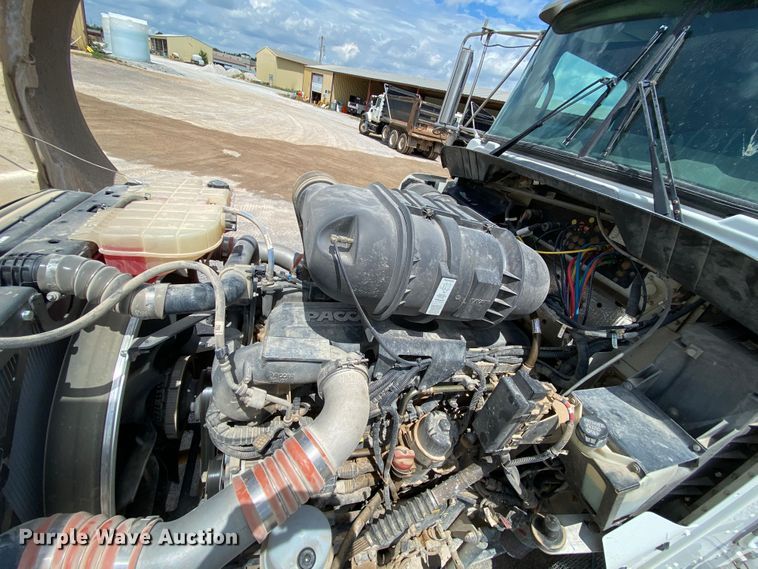 image for item HG9136 2014 Kenworth T805  dump truck