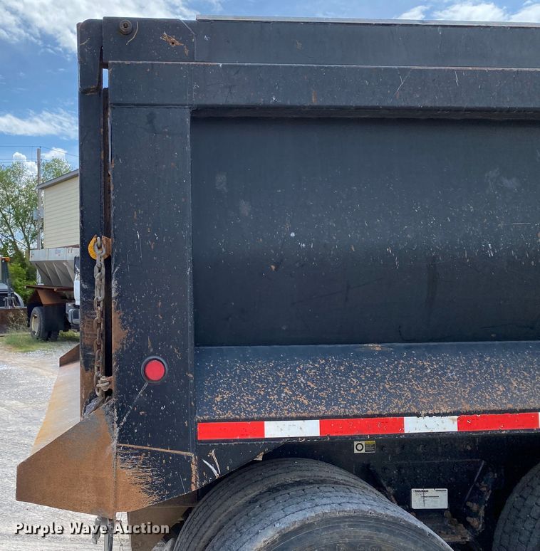 image for item HG9136 2014 Kenworth T805  dump truck