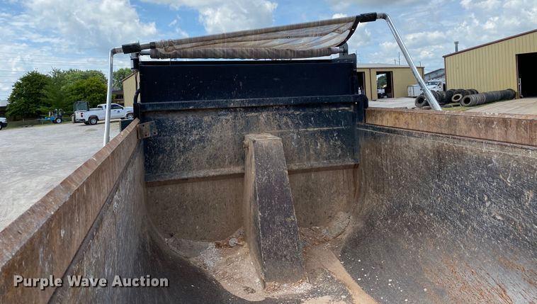 image for item HG9136 2014 Kenworth T805  dump truck