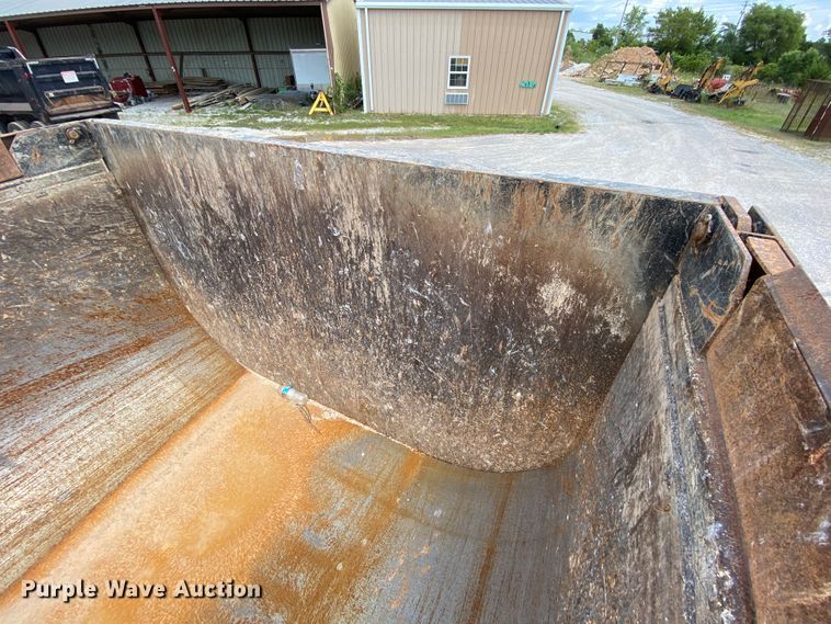 image for item HG9136 2014 Kenworth T805  dump truck