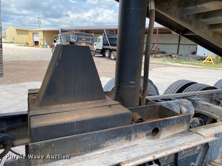 image for item HG9136 2014 Kenworth T805  dump truck