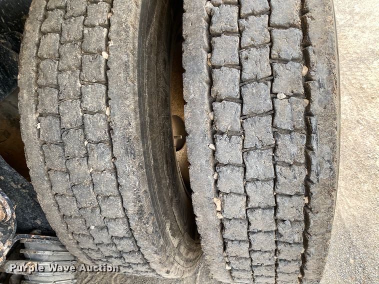 image for item HG9136 2014 Kenworth T805  dump truck