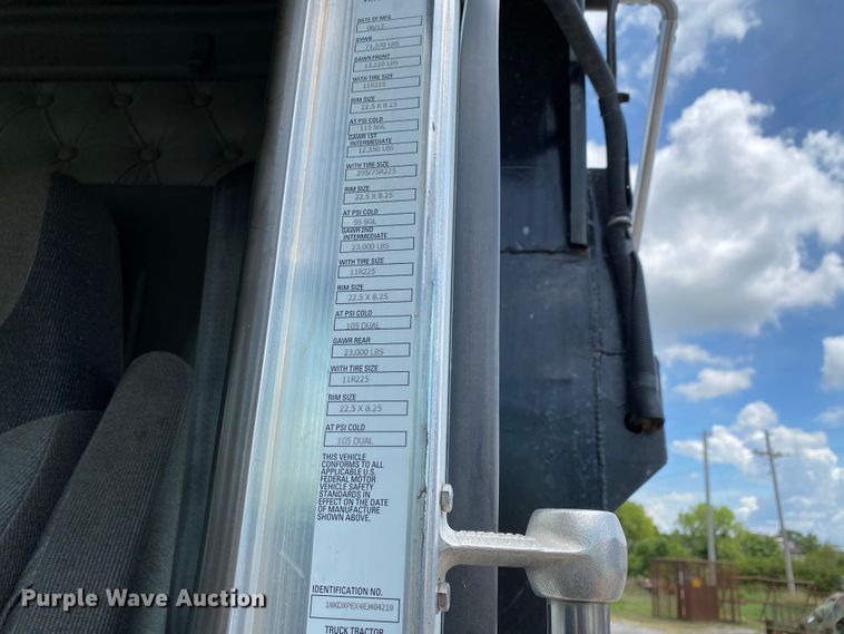 image for item HG9136 2014 Kenworth T805  dump truck