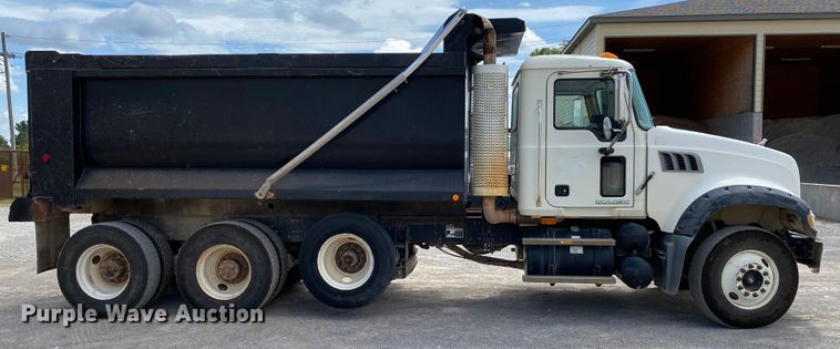 image for item HG9137 2009 Mack Granite GU713  dump truck