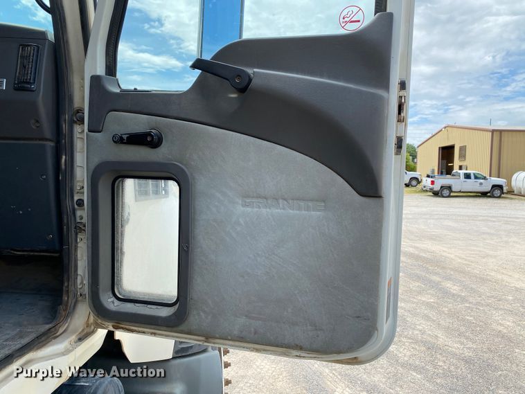 image for item HG9137 2009 Mack Granite GU713  dump truck