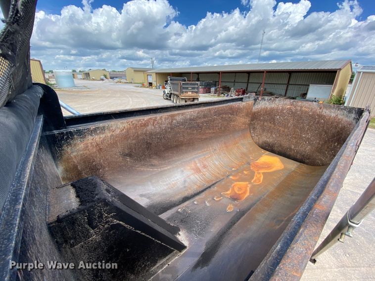 image for item HG9137 2009 Mack Granite GU713  dump truck