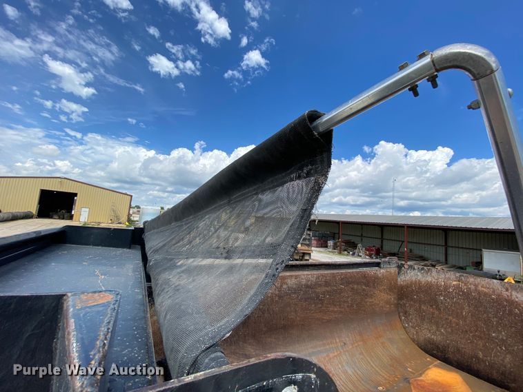 image for item HG9137 2009 Mack Granite GU713  dump truck