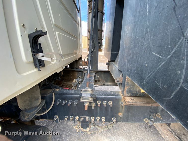 image for item HG9137 2009 Mack Granite GU713  dump truck