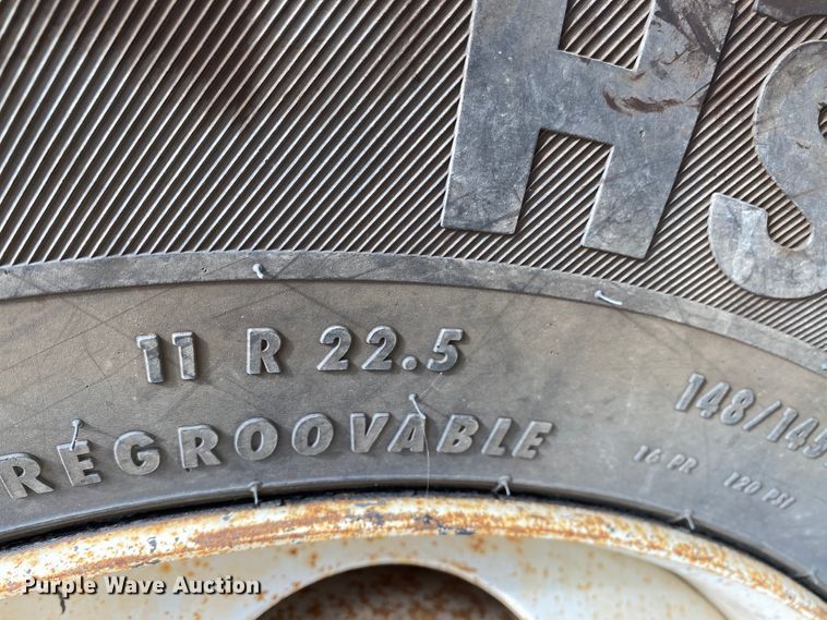 image for item HG9137 2009 Mack Granite GU713  dump truck