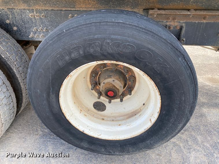 image for item HG9137 2009 Mack Granite GU713  dump truck